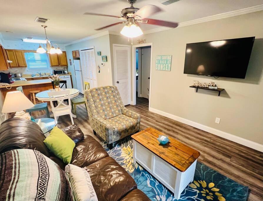 Apartment With Access 10 Min Walk To Hangout *