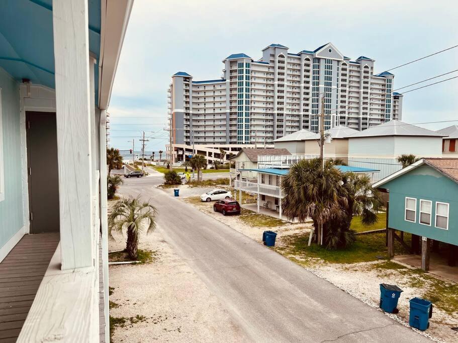 Apartment With Access 10 Min Walk To Hangout *